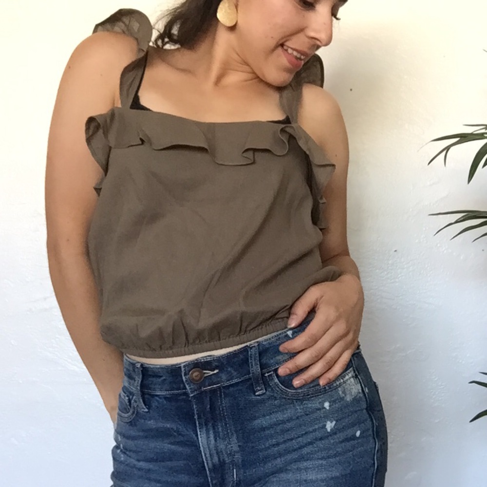 NWT Olive Green Woven tank top - Picture 5 of 8